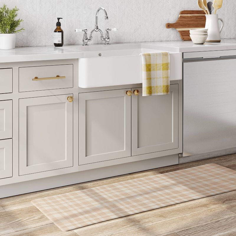 2'2"x8' Runner Swirl Loomed Rug Ivory/Black - Safavieh