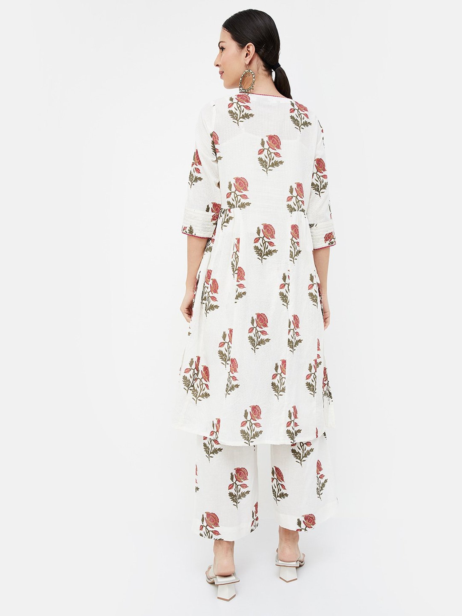 Melange by Lifestyle Off White Floral Print Kurta With Palazzos