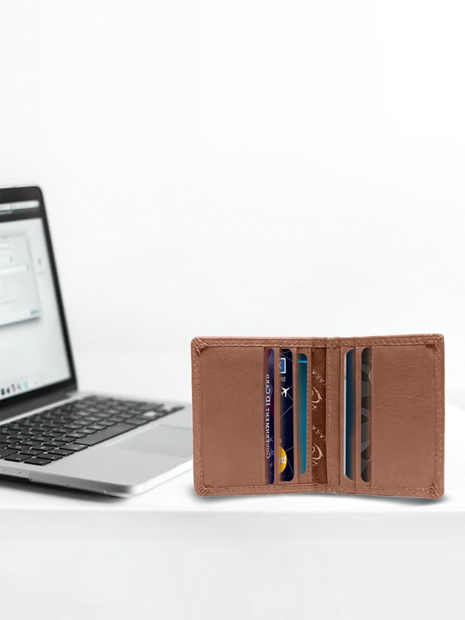 Louis Stitch Brunette Brown Leather Medium Toiletry Pouch