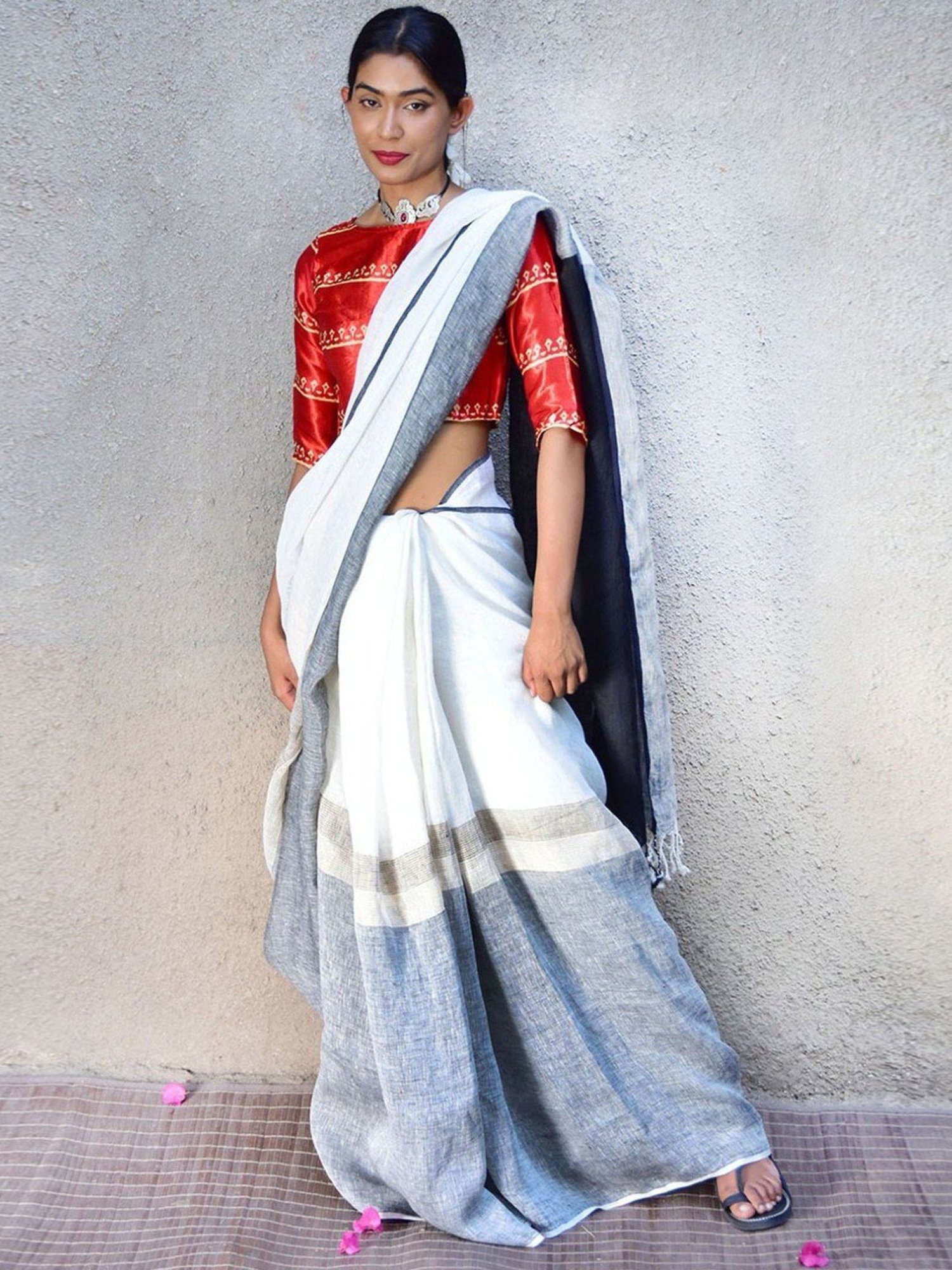 Chidiyaa White Stardust Neoma Handwoven Linen Saree