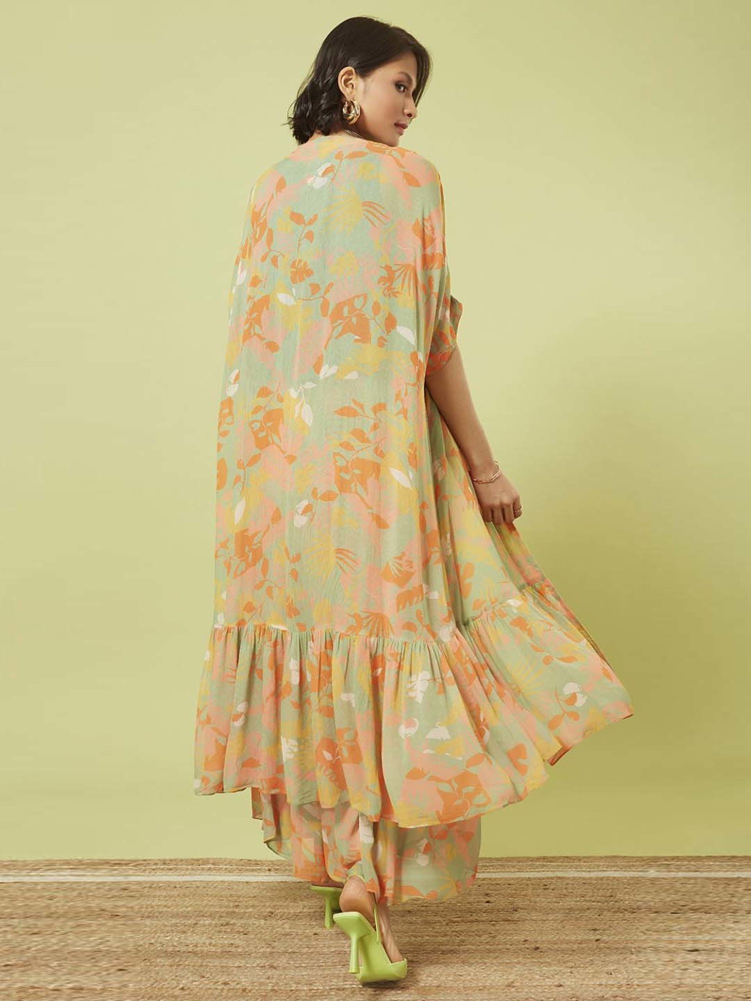 Marigold Lane Multicolored Printed Shrug