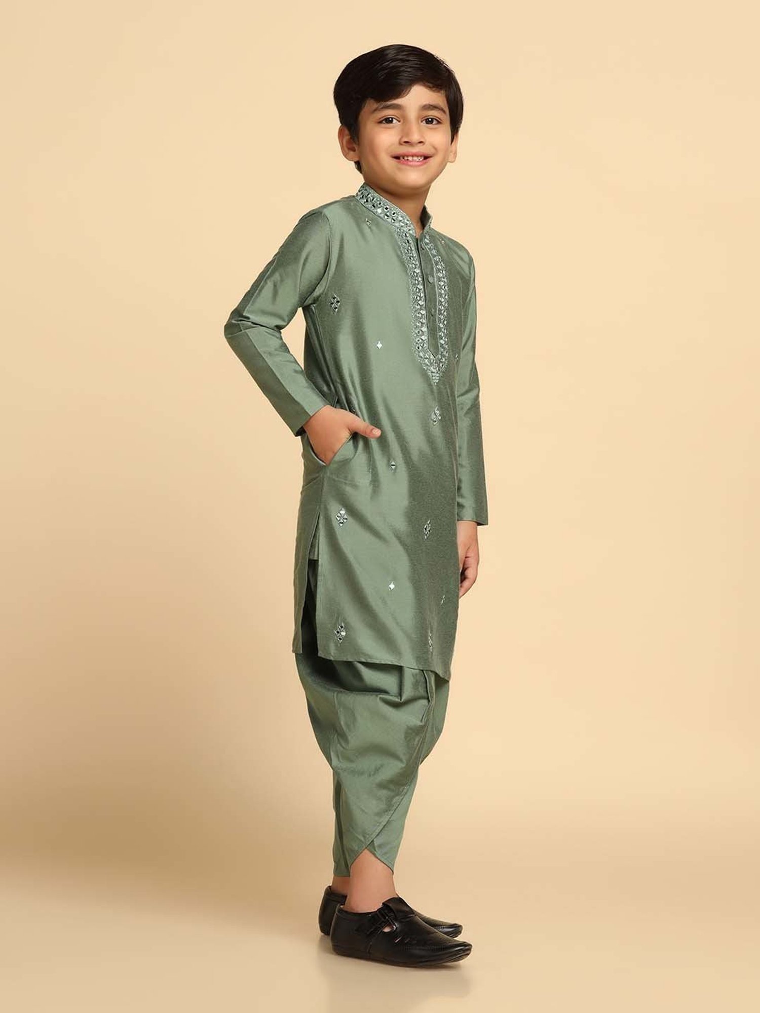 KISAH Kids Green Cotton Embroidered Full Sleeves Kurta