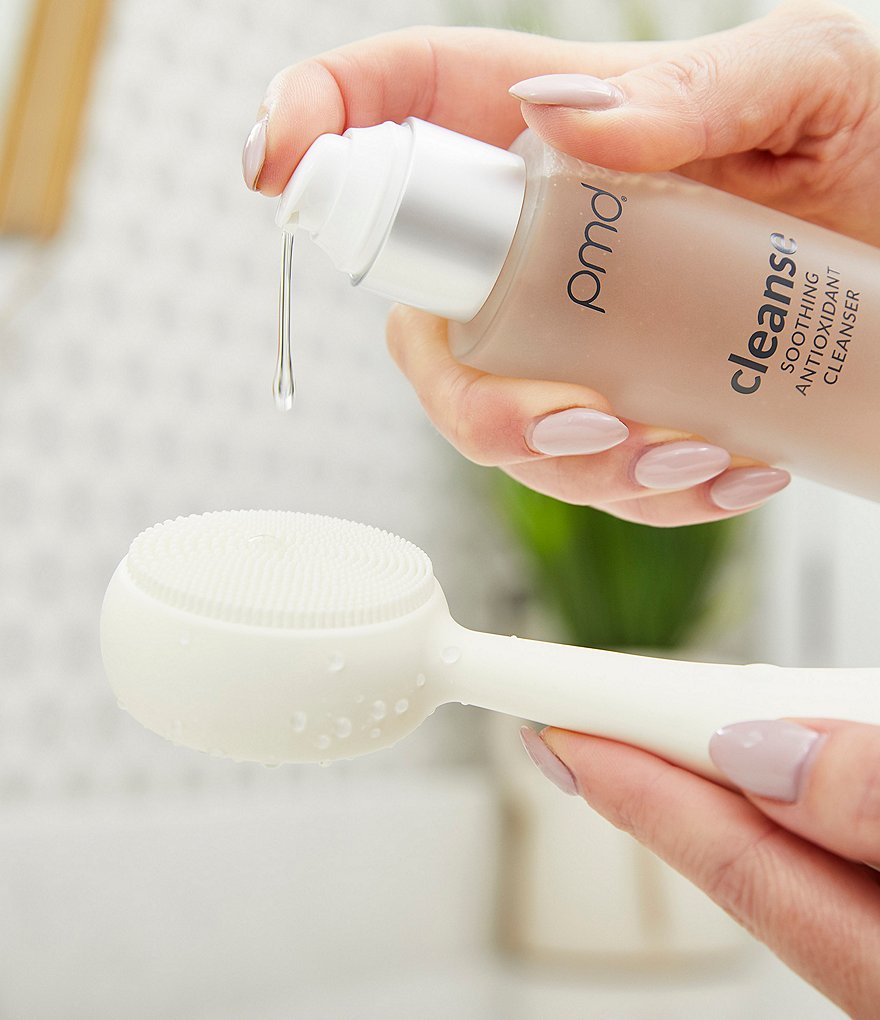Shiseido Cleansing Massage Brush