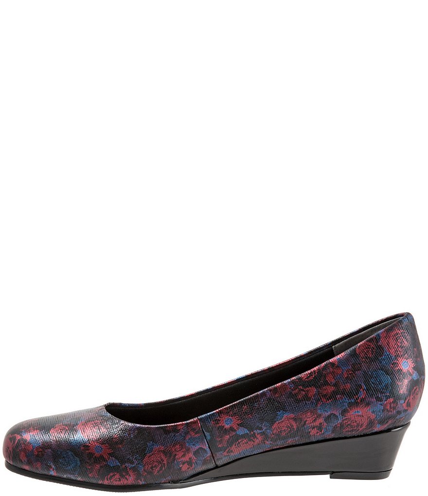 Trotters Lauren Floral Print Pumps