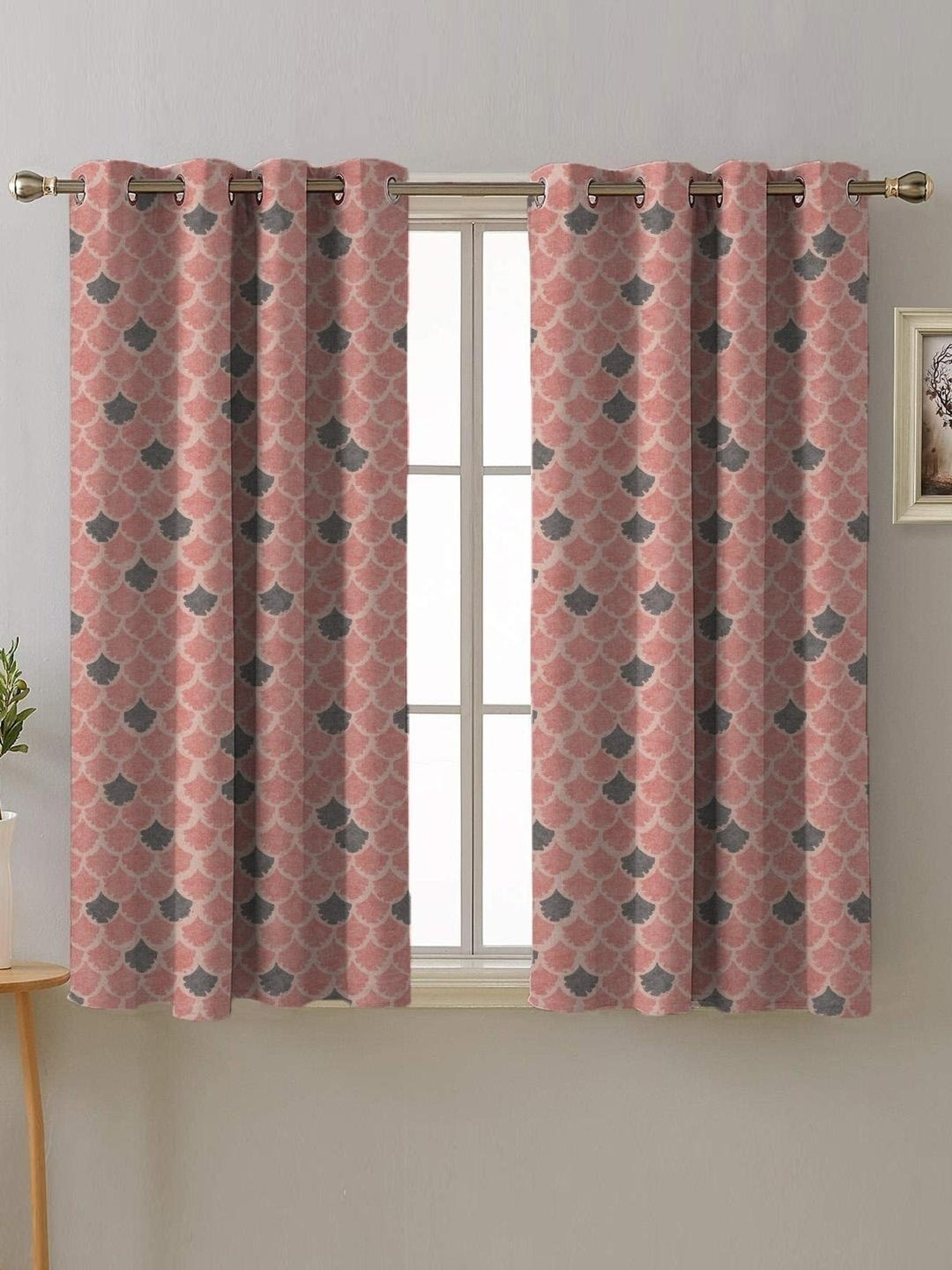 SPACES DRAPE STORY Elegent Digital Print Pink Polyester 5 ft Window Curtains - Set of 2