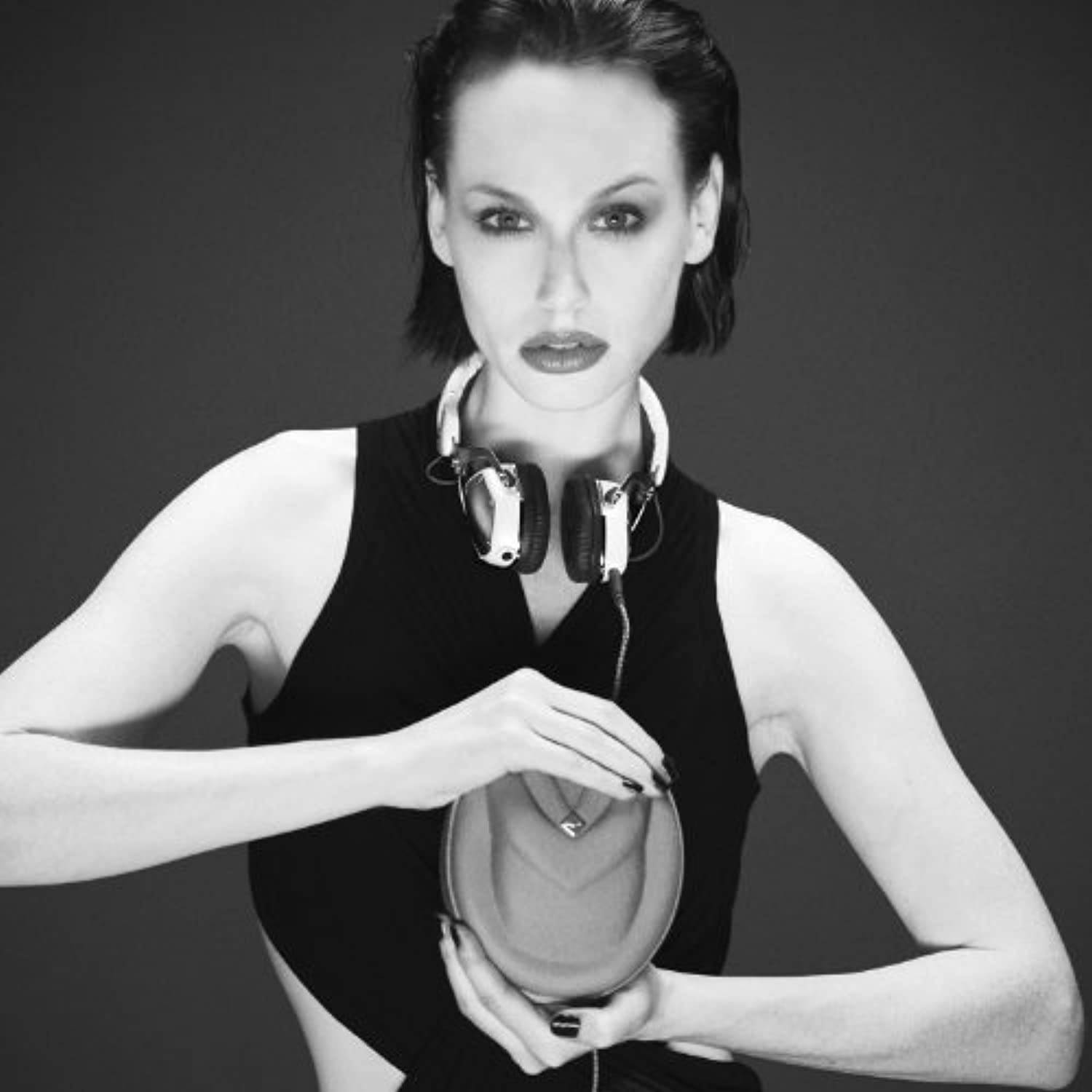 V-MODA XS On-Ear Folding Design Noise-Isolating Metal Headphone (White Silver) (XS-U-WSILVER)