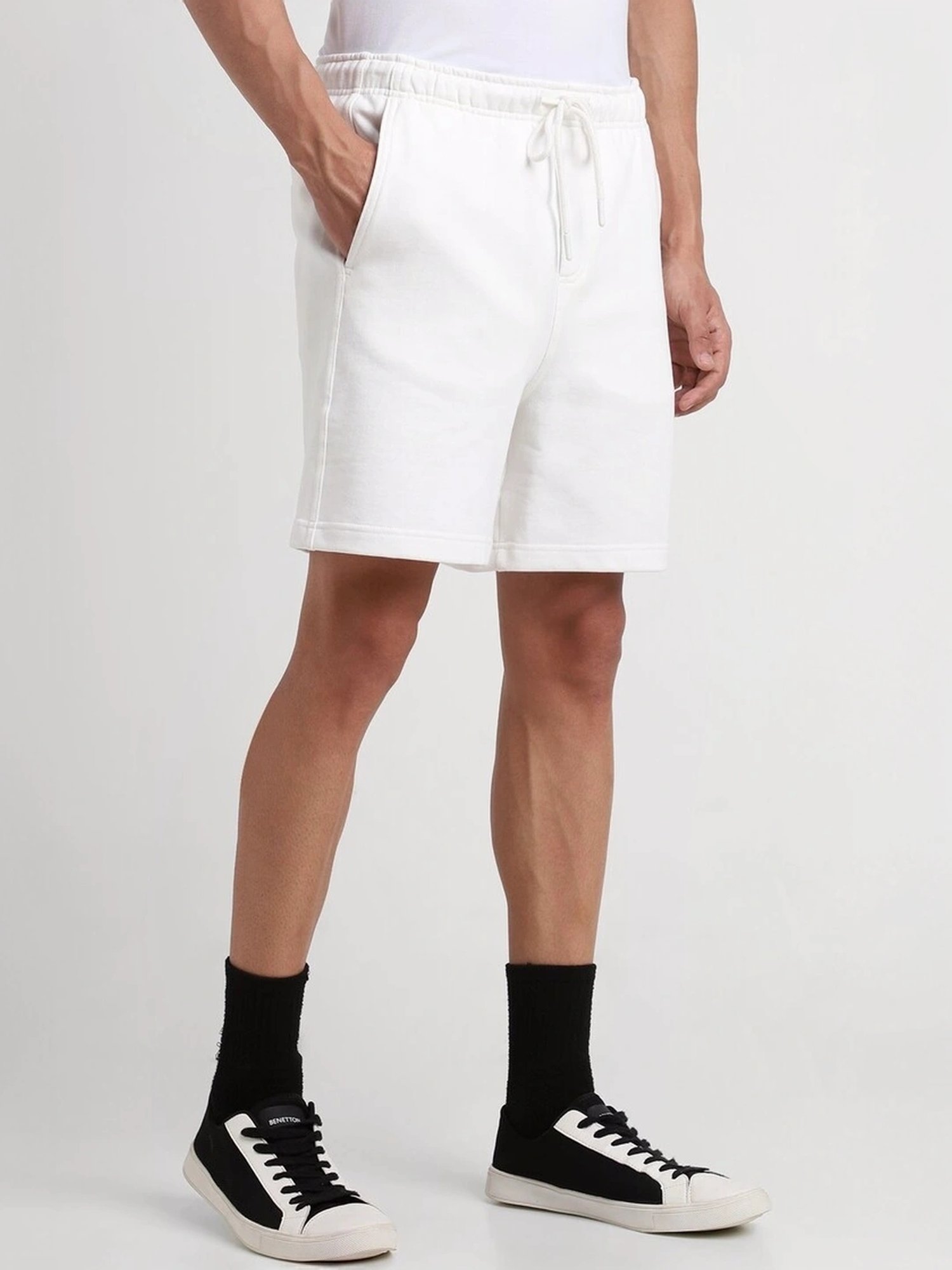 Forever 21 White Regular Fit Shorts