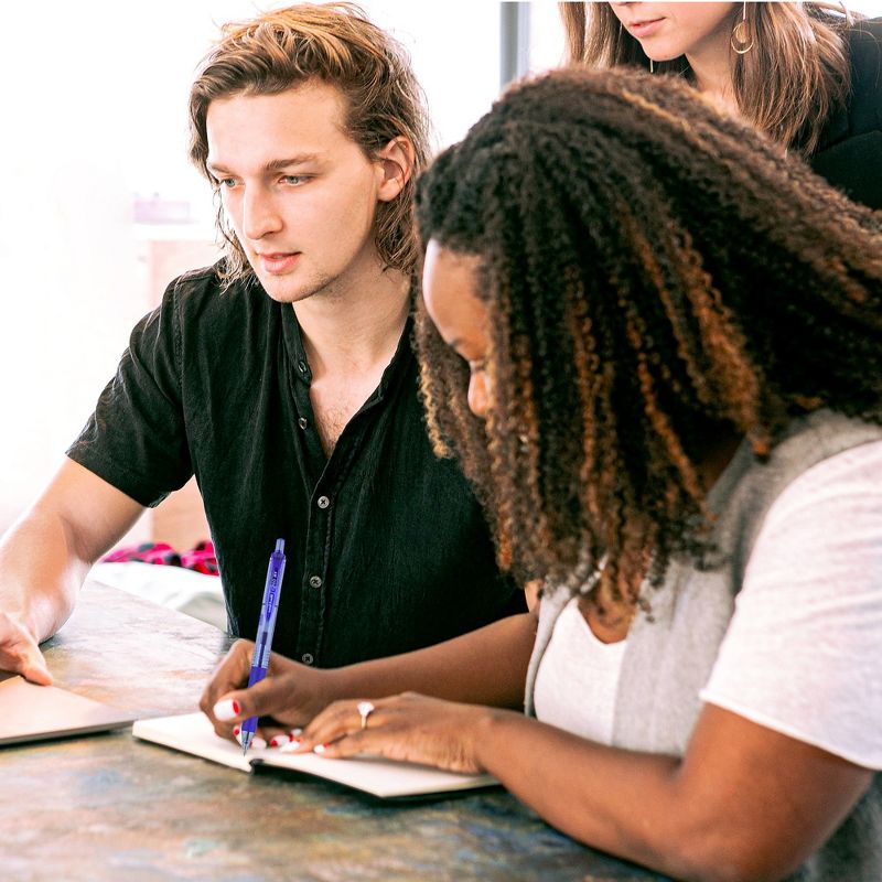 uni-ball GEL RT Retractable Gel Pens Micro Point Black Ink 479585