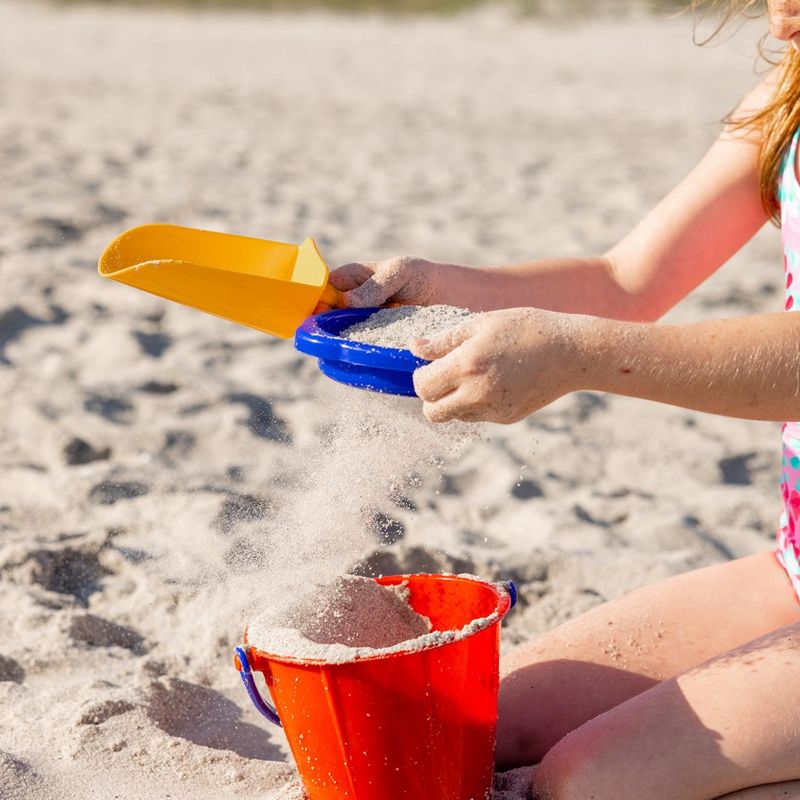 Spielstabil Small Sand Sieve (One Sifter Included - Colors Vary)