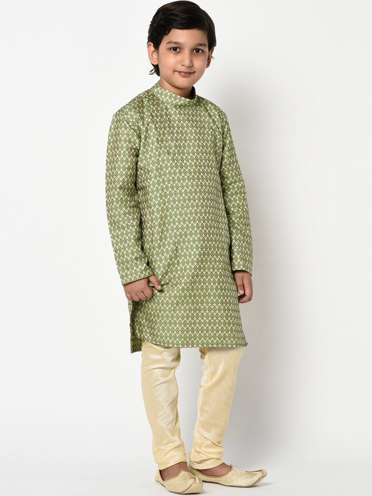 Deyann Kids Green & Cream Embroidery Full Sleeves Kurta with Pyjamas