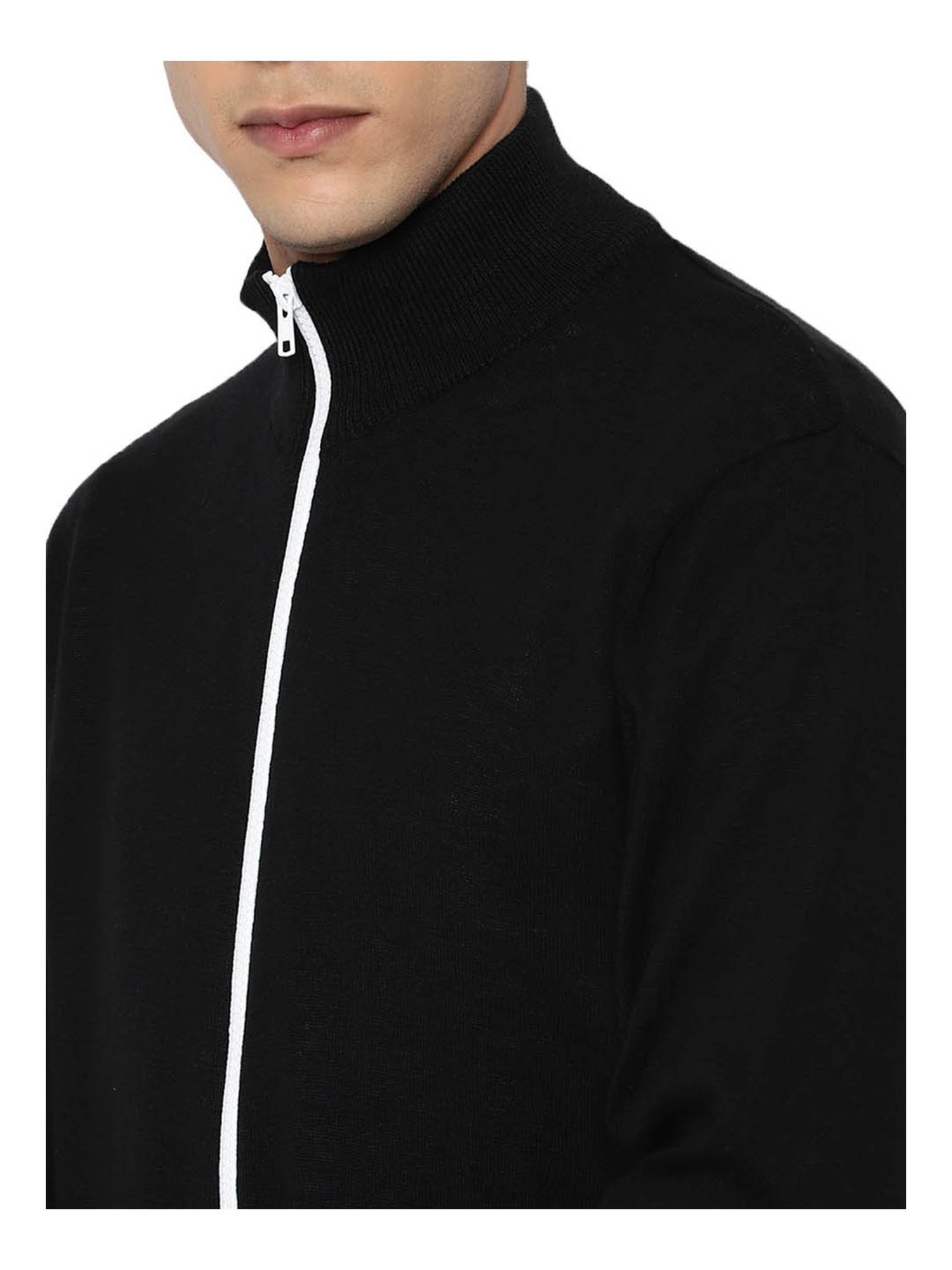 Forever 21 Black Regular Fit Sweater