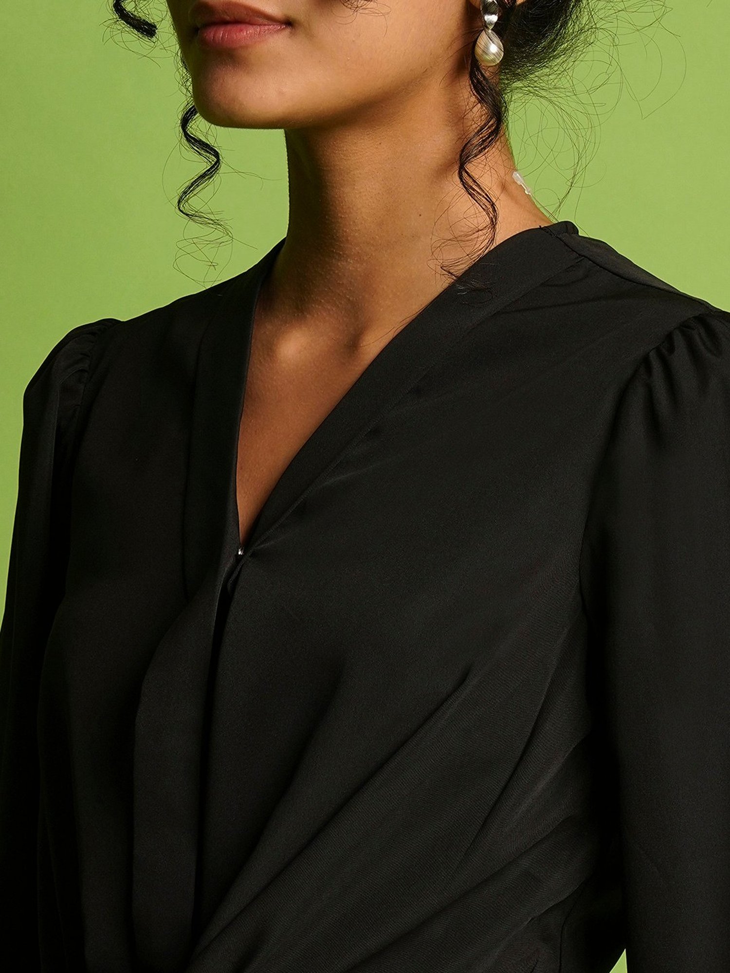 Globus Black Regular Fit Peplum Top