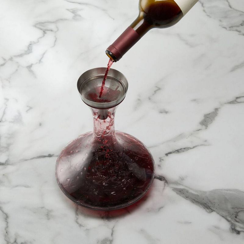 Houdini Decanter with Wine Shower