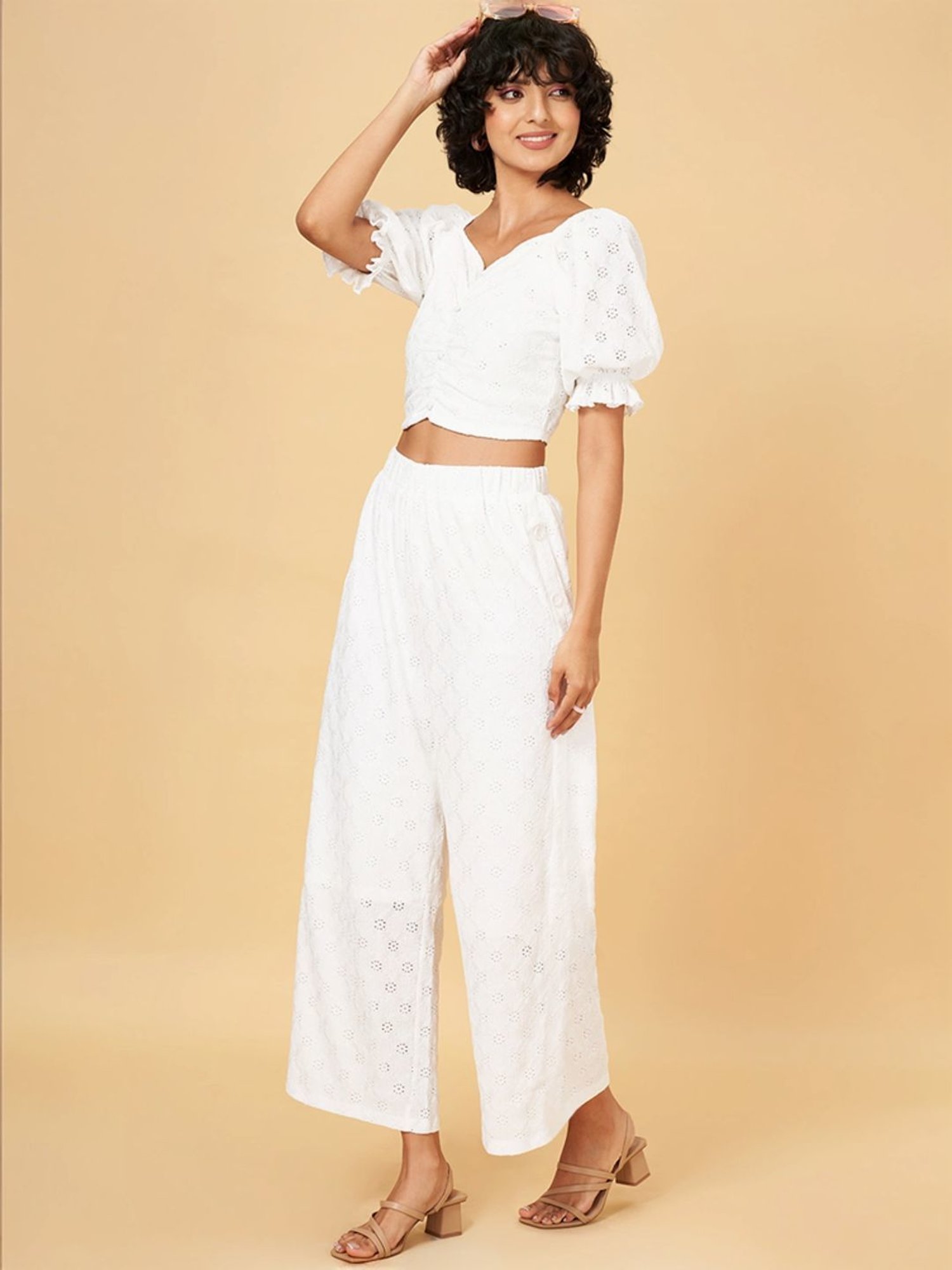 People by Pantaloons White Self Pattern Crop Top
