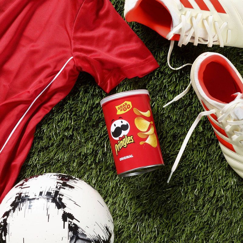 Pringles Grab & Go Large Original Potato Crisps Chips - 2.3oz