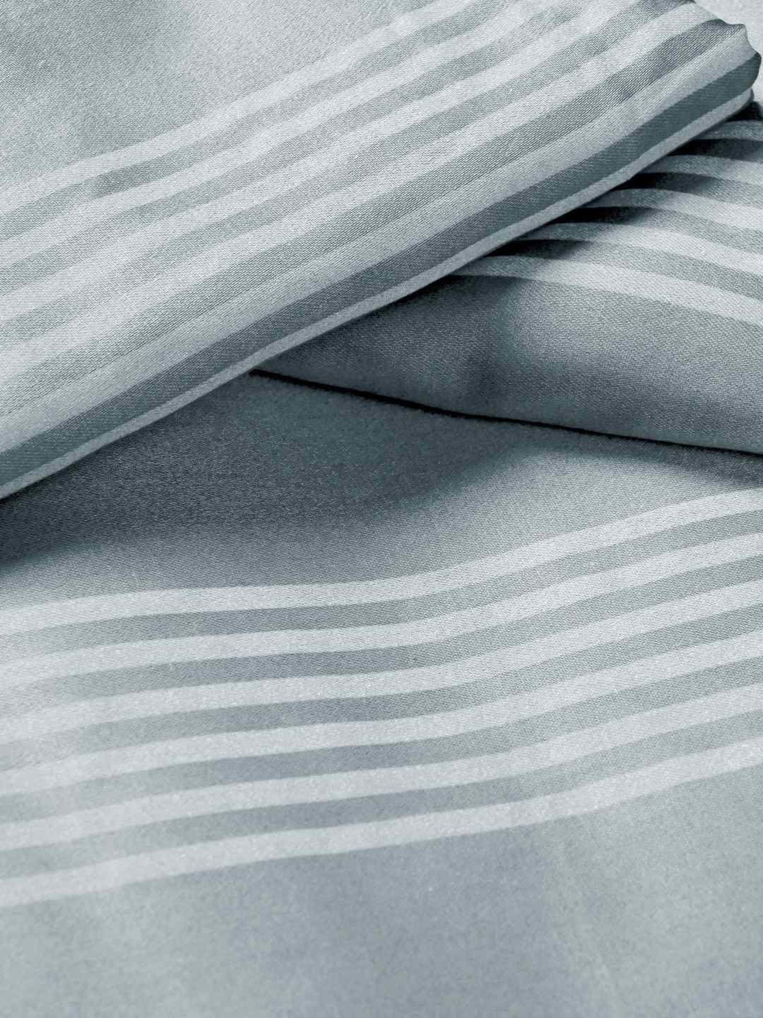 Saral Home Easy Living Grey Cotton Dhari Soft Self Pattern Queen Bed Sheet With Pillow Covers