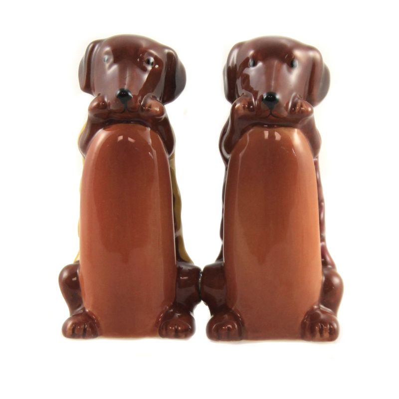 Tabletop 3.25" Hot Dogs Magnetic Shakers Pacific Trading  -  Salt And Pepper Shaker Sets