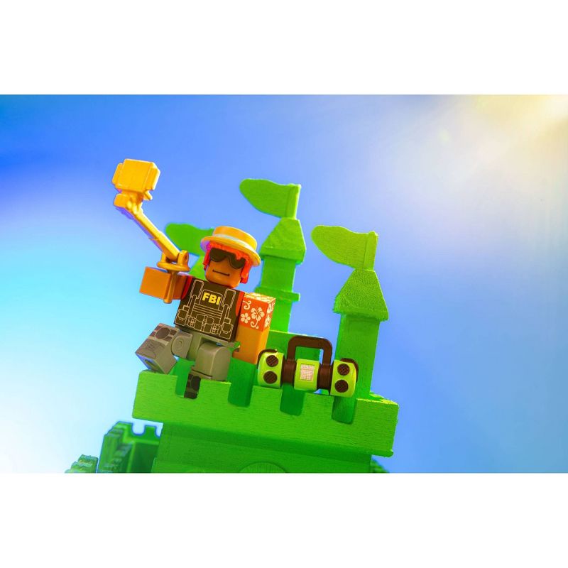 Roblox Avatar Shop Series Collection - Party SWAT Team Figure Pack (Includes Exclusive Virtual Item)