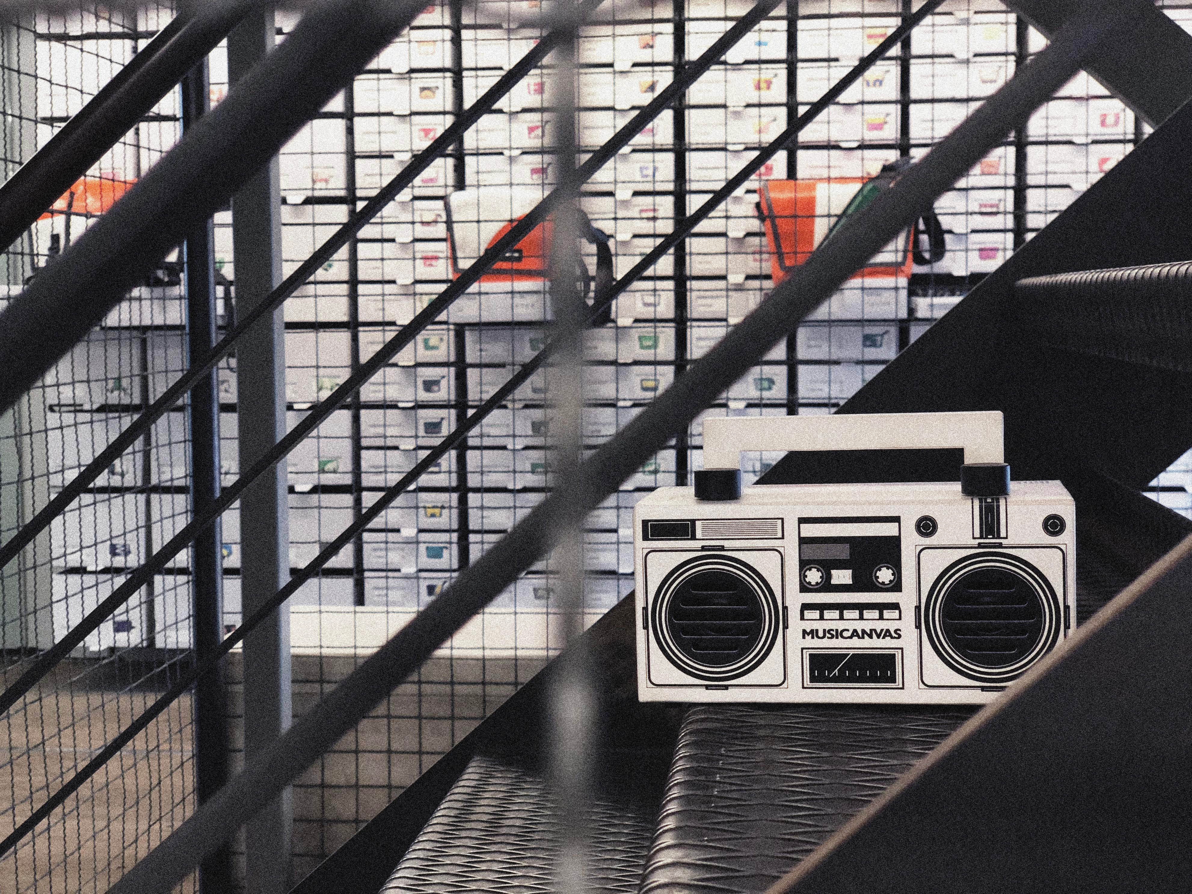 Enermax O'Marine EAS03-BS Black/Silver Waterproof Wireless Speaker