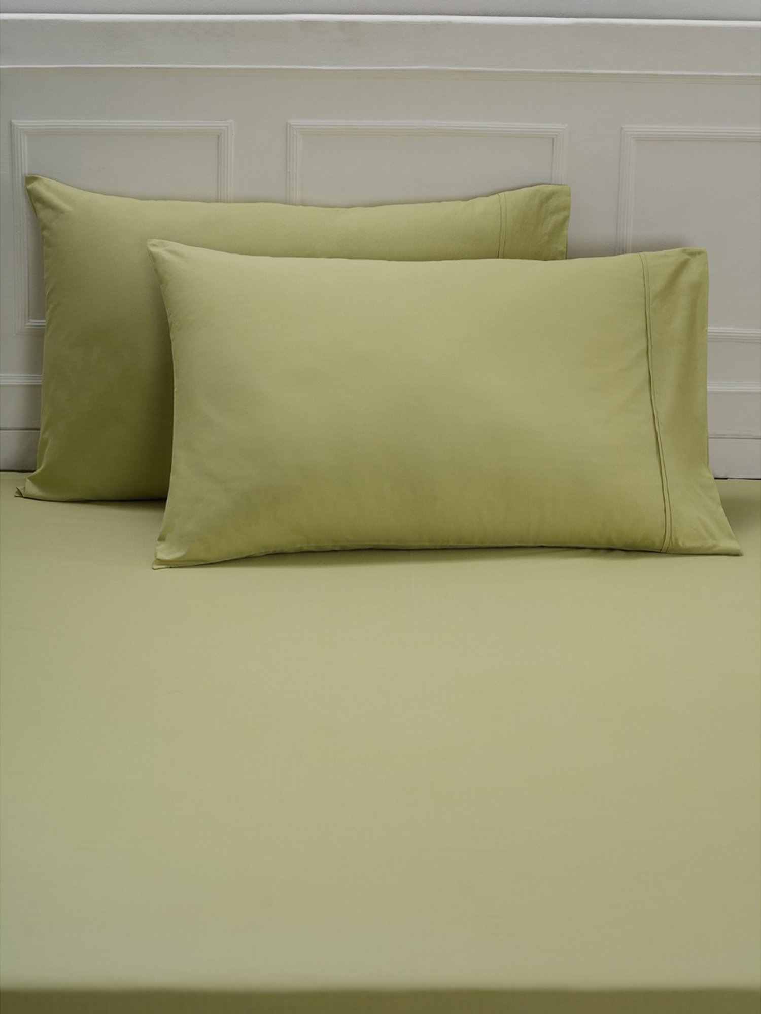 Maspar Colorart Eden Sage Green 144 TC Cotton Double Fitted Bed Sheet With 2 Pillow Covers