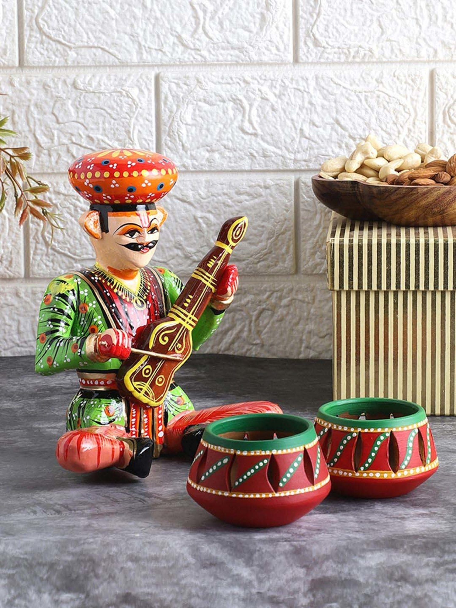 VarEesha Upahaar Multicolor Wood Rajasthani Musician Showpiece with 2 Tea Light Holders