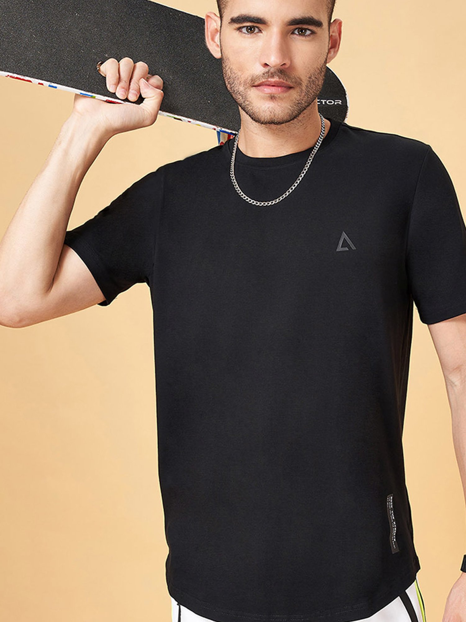 Street 808 by Pantaloons Black Regular Fit T-Shirt