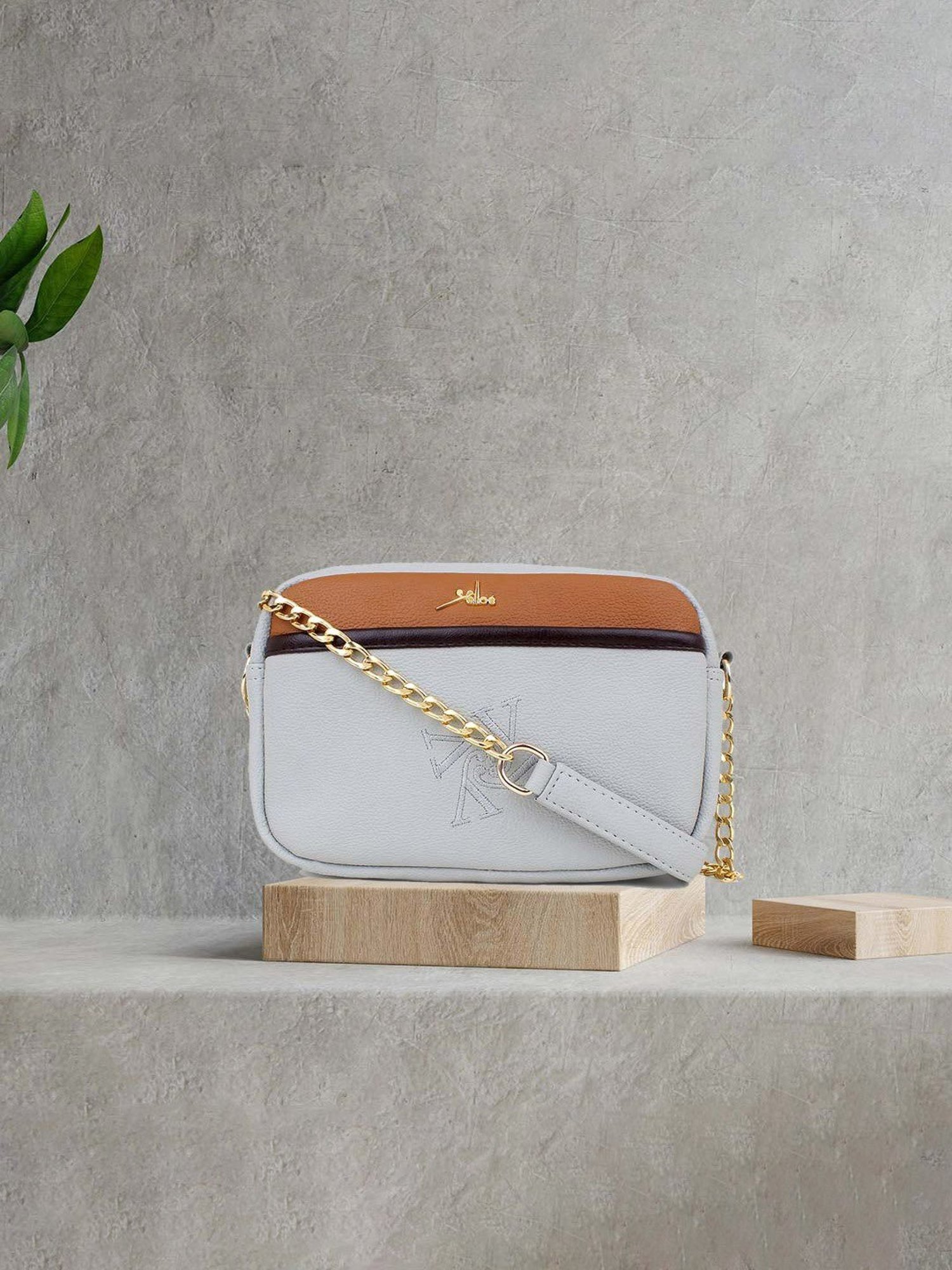 Yelloe Grey Medium Cross Body Bag