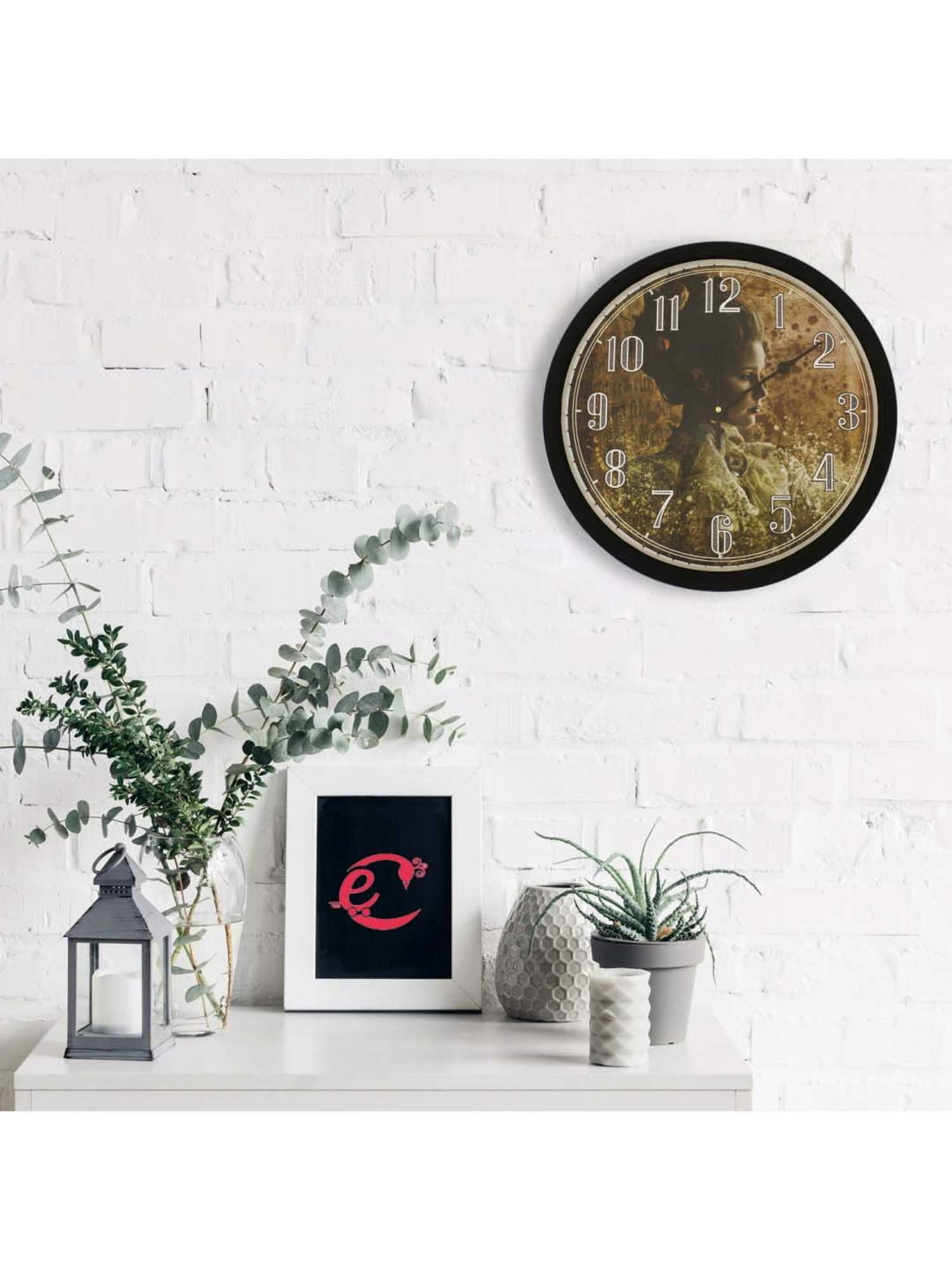 eCraftIndia Designer Round Analog Black Wall Clock