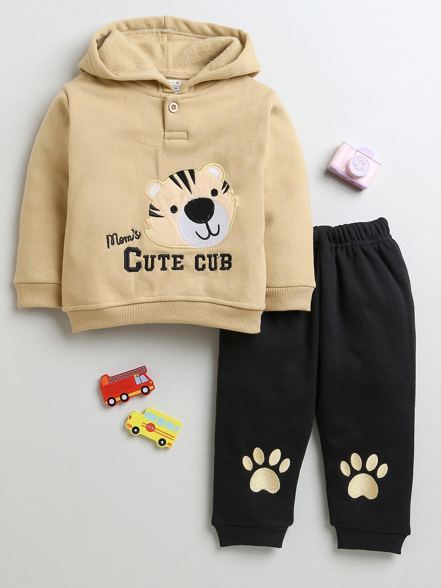 Bumzee Boys Beige & Black Printed Full Sleeves Hoodie with Joggers
