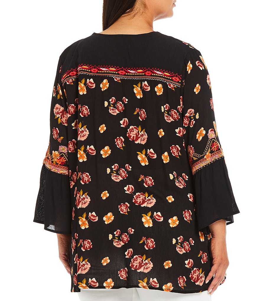 Calessa Plus Size Abstract Floral Crinkle Spit Split Round Neck Bracelet Long Bell Cuff Sleeve Tunic