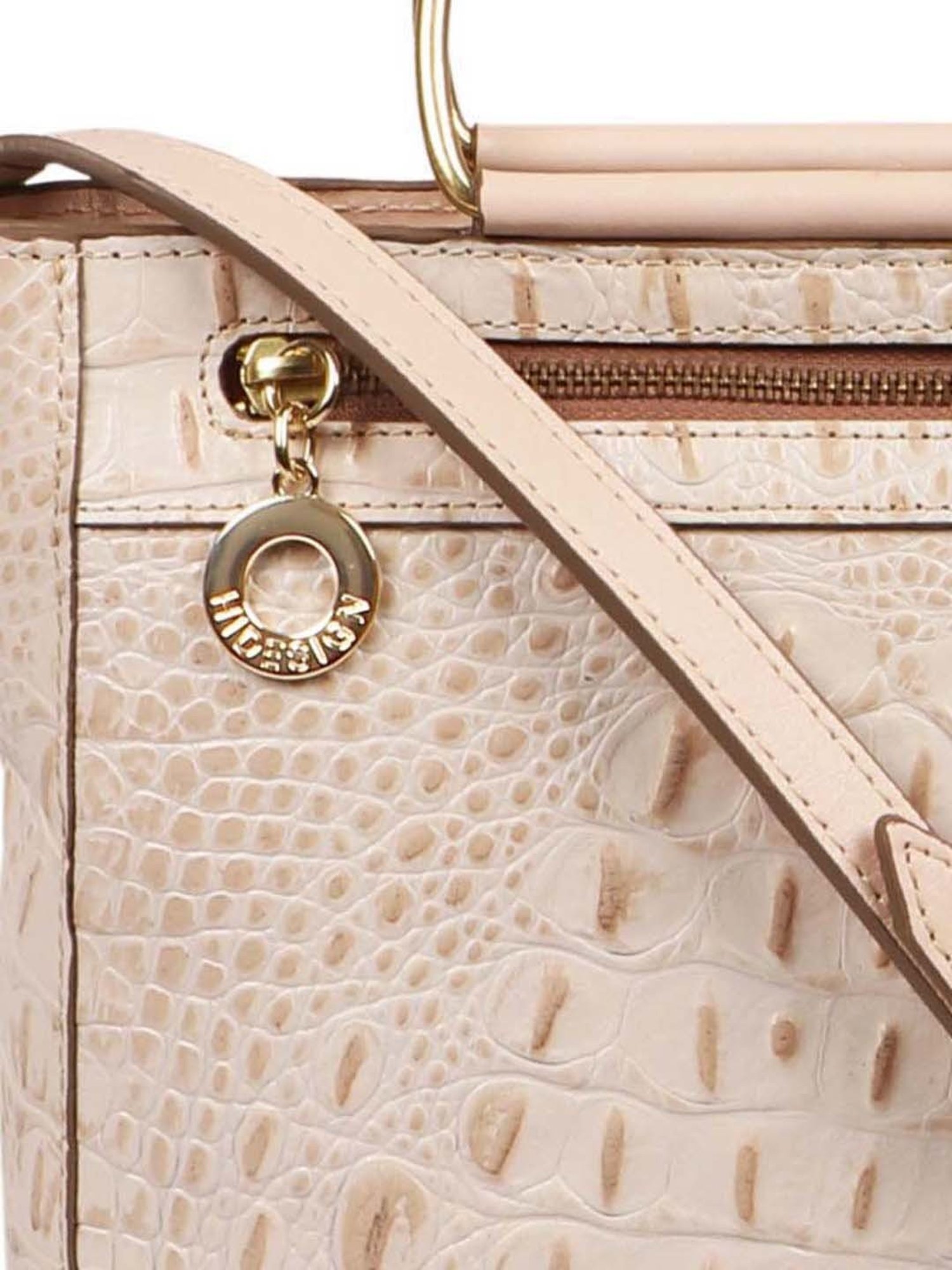 Hidesign White Textured Medium Handbag