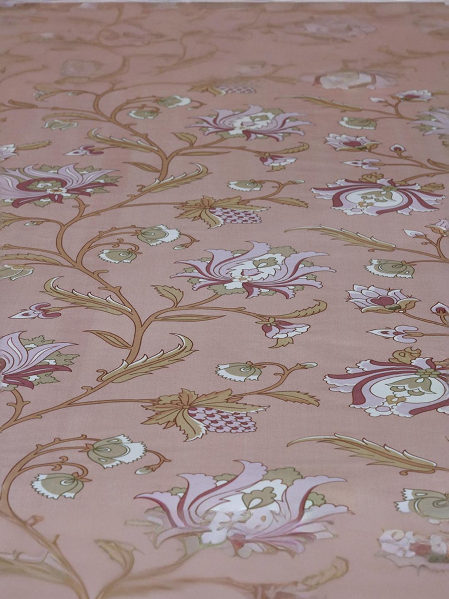 @Home Arias Peach 300 TC Cotton King Bedsheet with 2 Pillow Covers