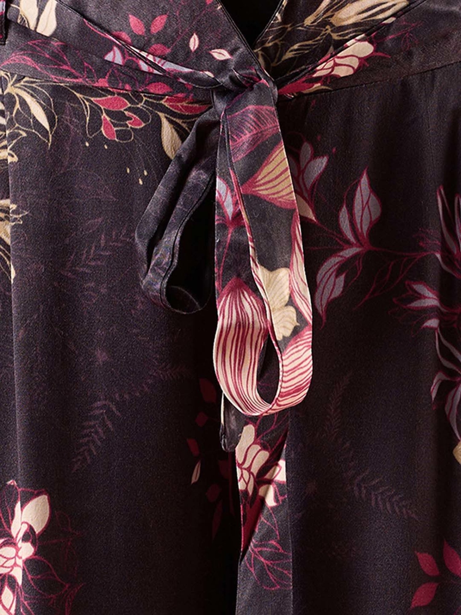 navyasa by liva Black Shrug With Pant & Camisole Set