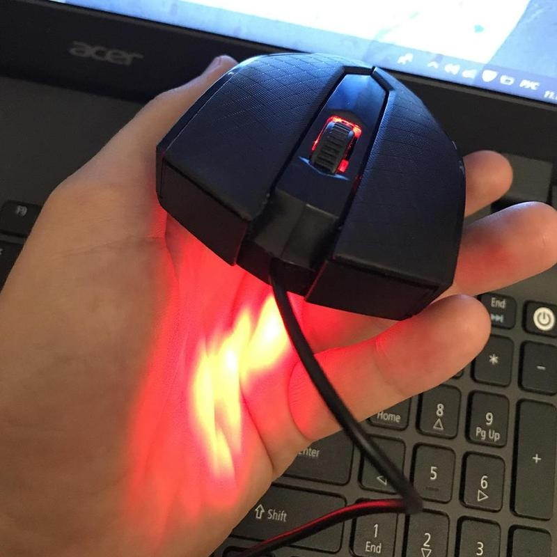 1Pcs Ergonomic Gaming Mouse 3 Keys LED Opto-Electronic Computer Gamer For PC Gamer Supplies Laptop Professional M K0S6