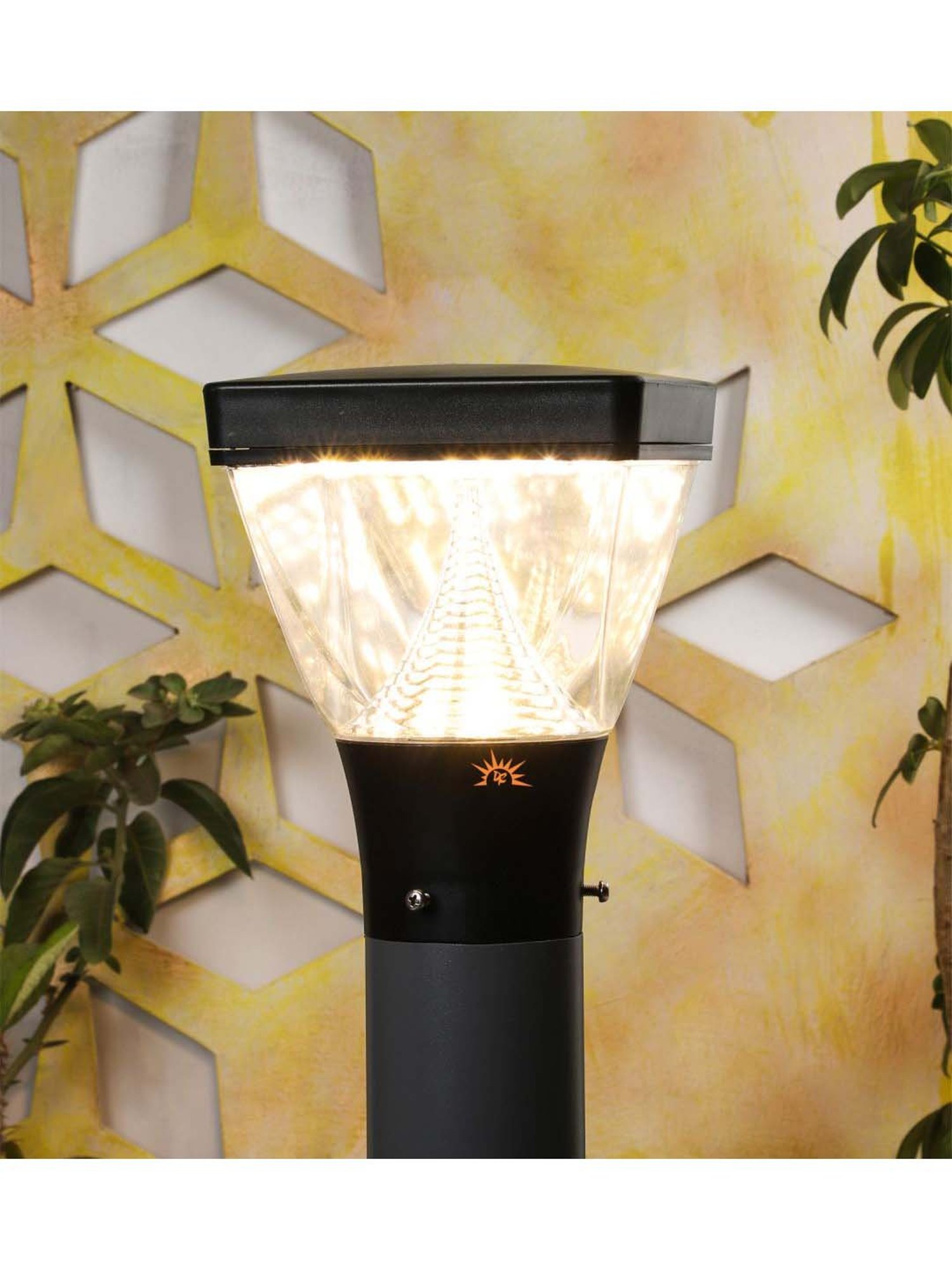 DecorativeRay Black PVC Gate Light - Set of 1