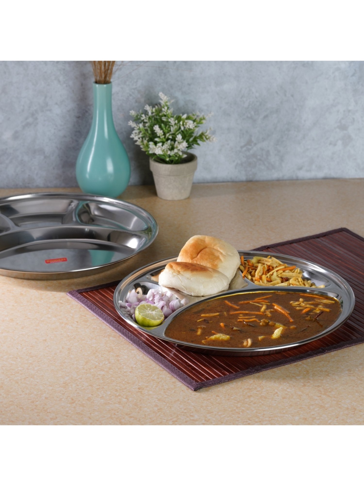 Nestasia Premium Quality Mandala Yellow Spiral Printed Square Shaped Ceramic Plate With Handle