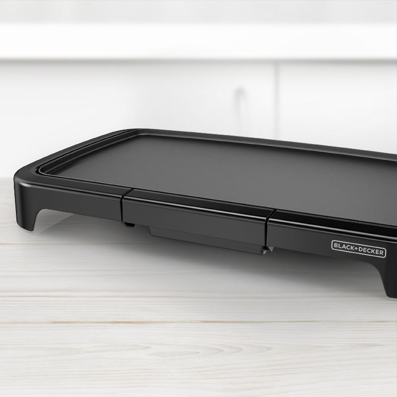 BLACK+DECKER Family-Sized Electric Griddle - Black GD2011B