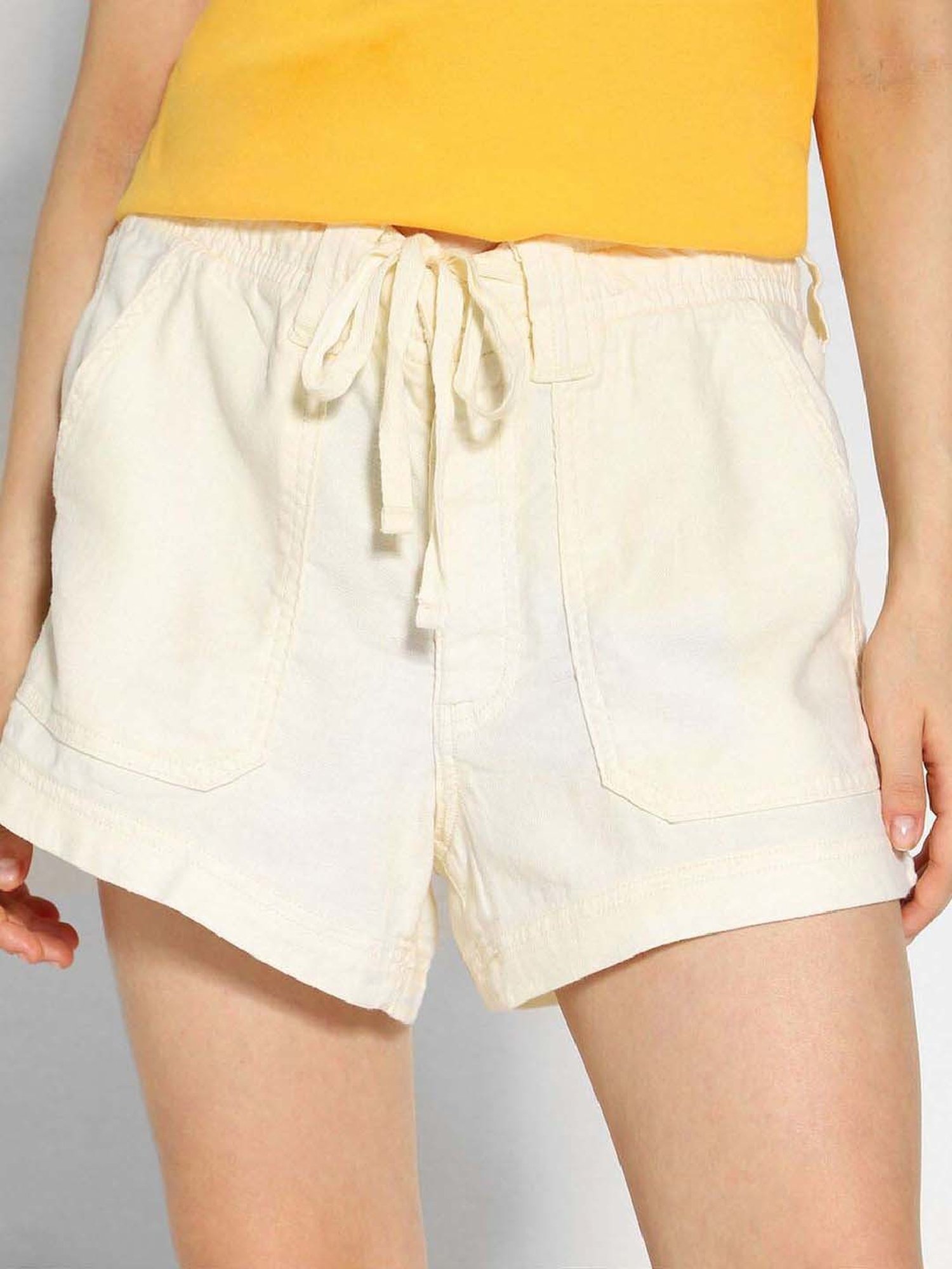 American Eagle Outfitters Beige Mid Rise Shorts