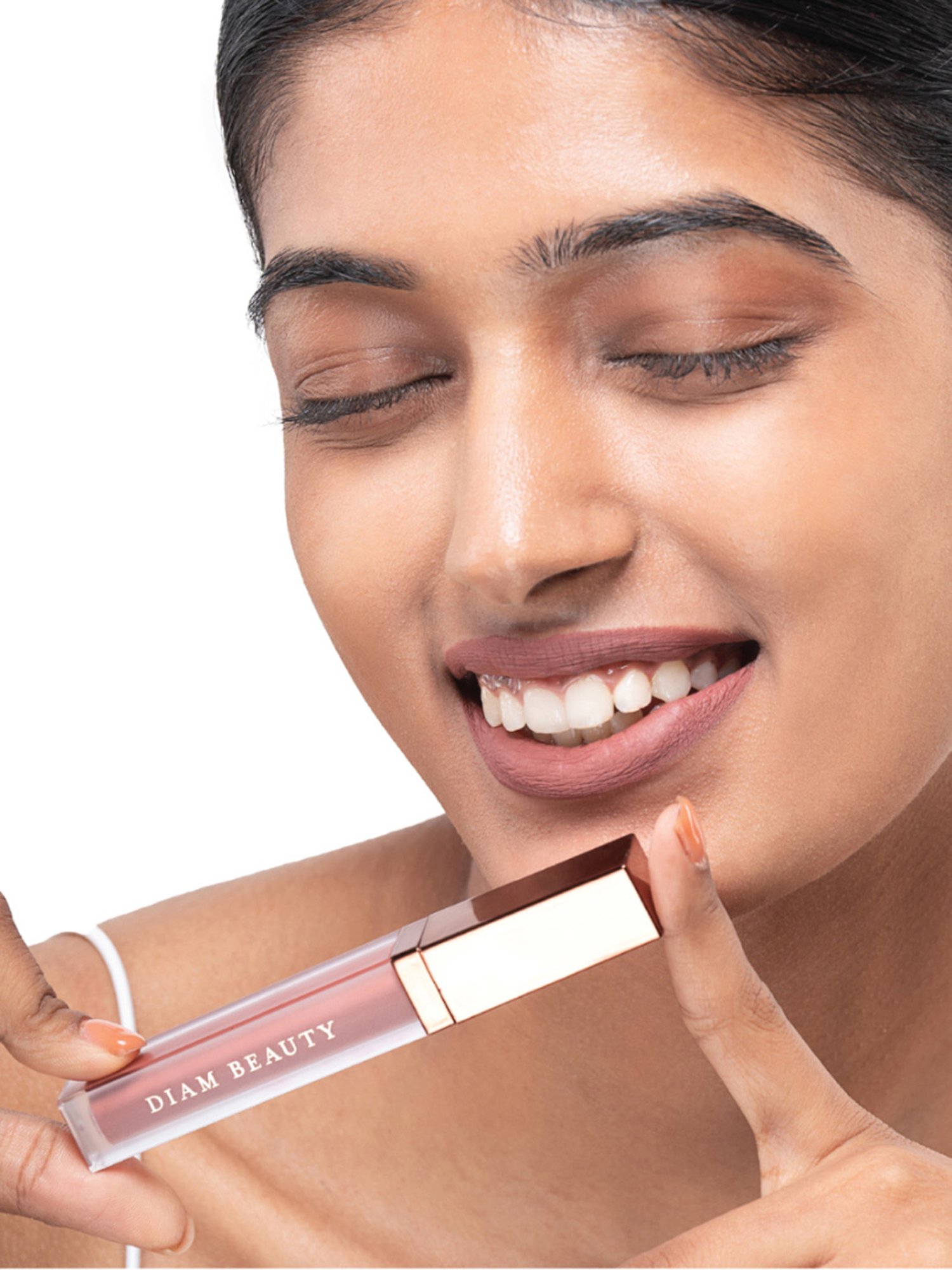 DIAM BEAUTY Matte-nificient Liquid Lipstick Nude Attitude - 6 ml