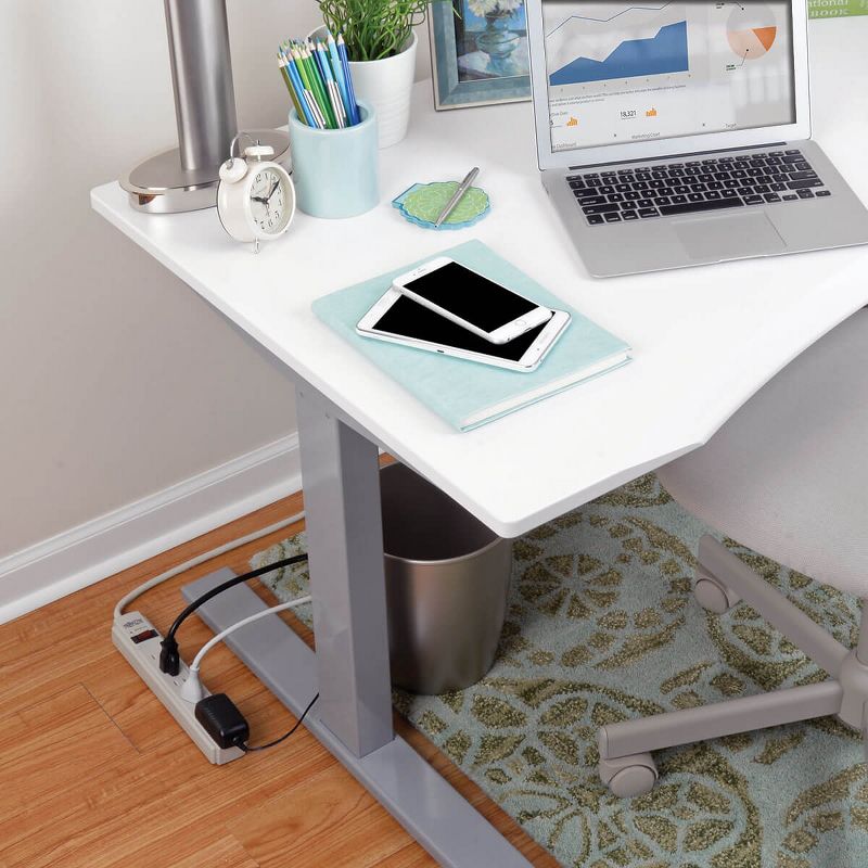 C2G 6-Outlet Surge Suppressor with (3) 1ft Outlet Saver Power Extension Cords - Receptacles: 6 x NEMA 5-15R - 270J