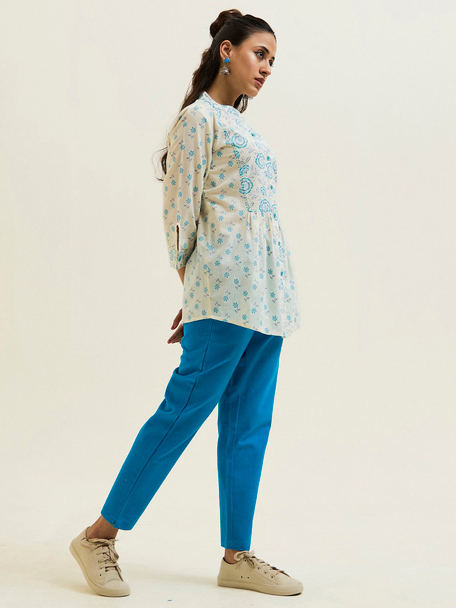 Jaipur Kurti Turquoise & Off White Cotton Floral Print Tunic