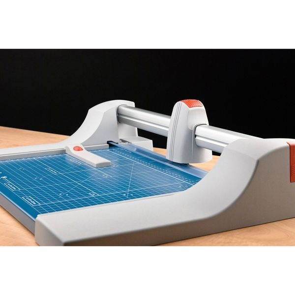 DAHLE 440 Premium Rolling Trimmer,14-1/8 in. L