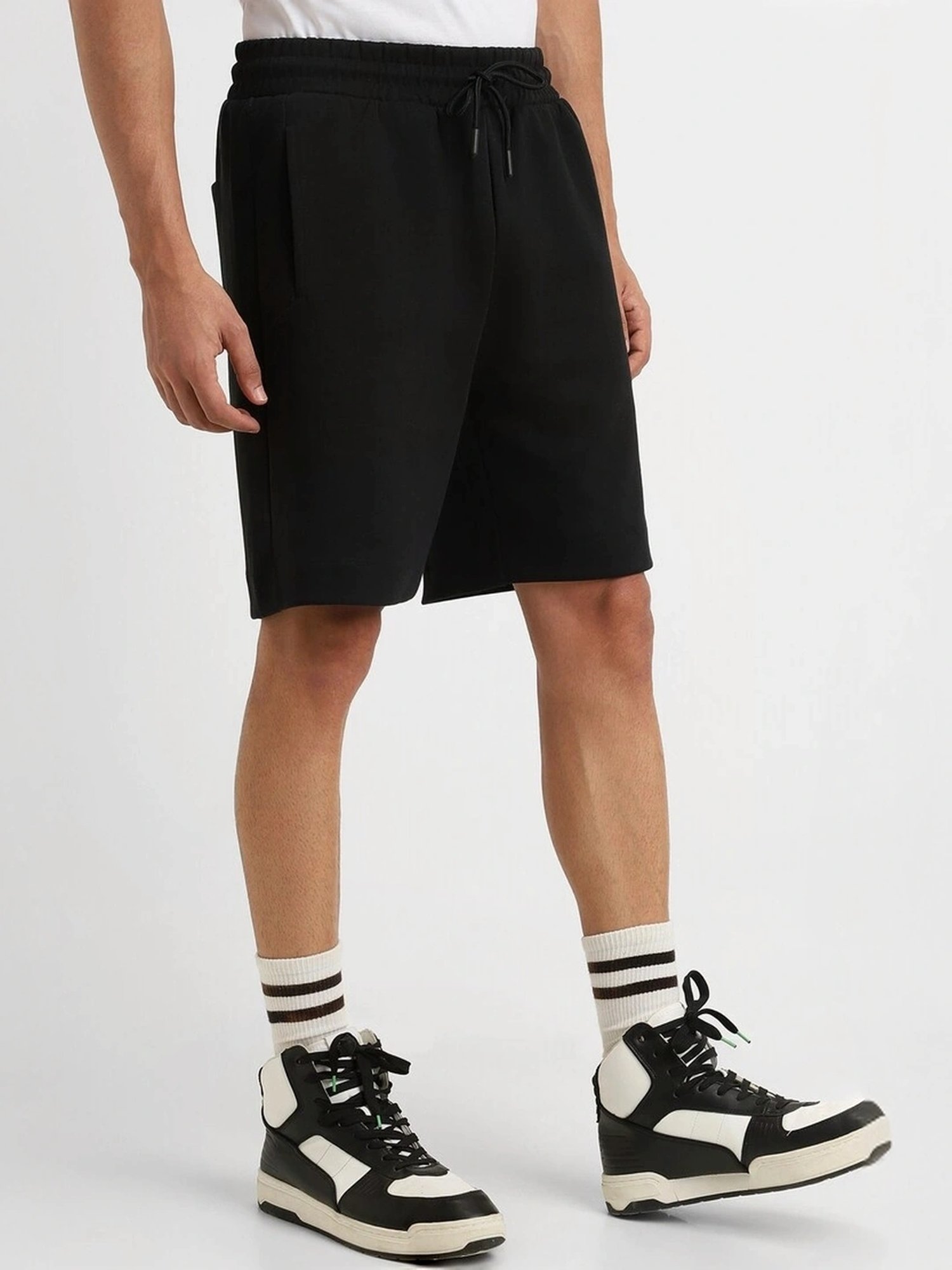 Forever 21 Black Regular Fit Shorts