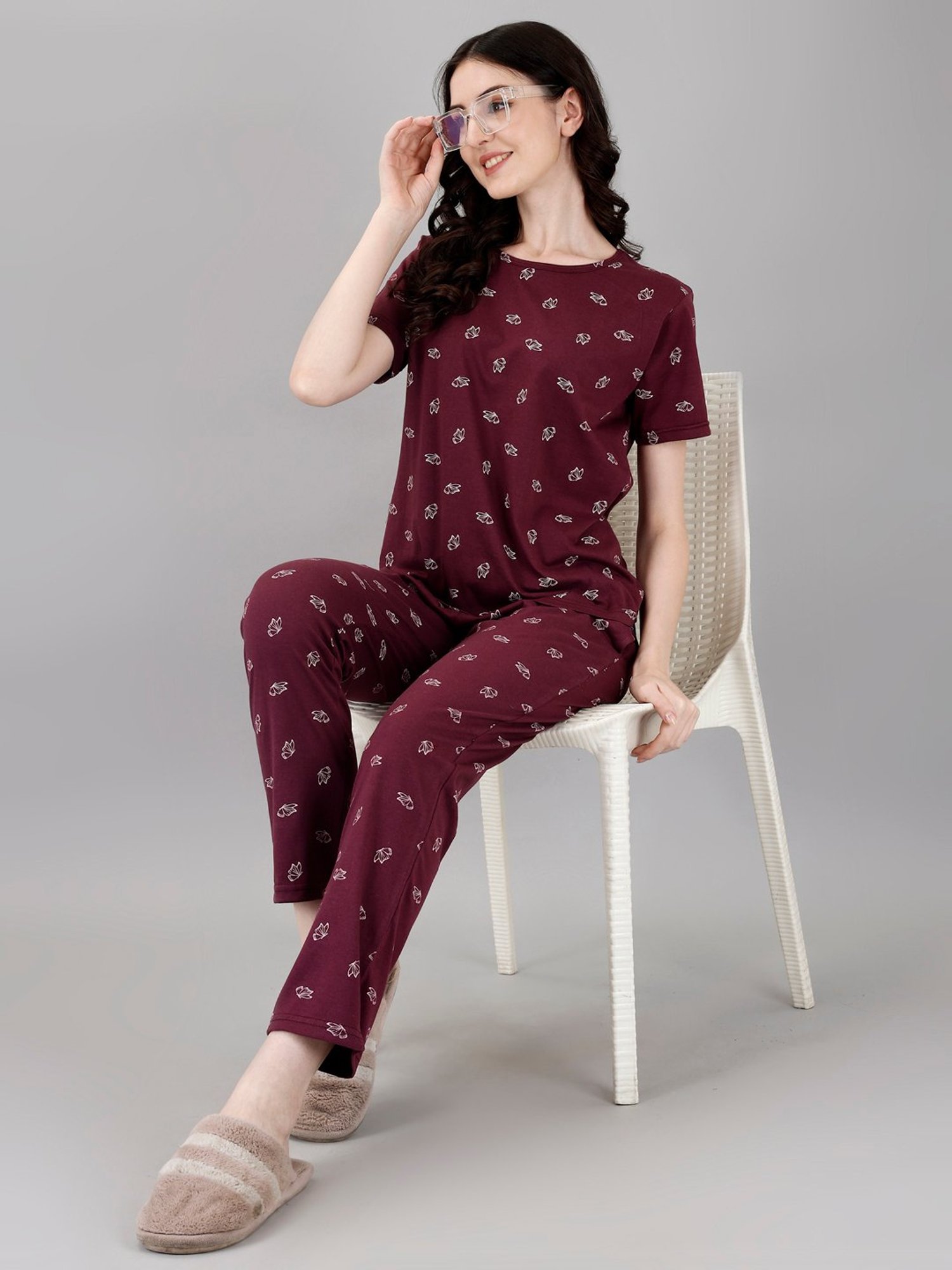 Smarty Pants Maroon Printed T-Shirt With Pyjamas
