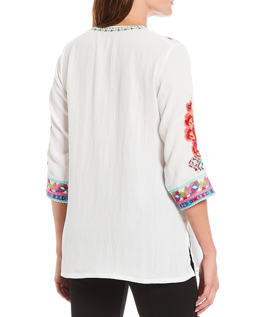 Calessa 3/4 Sleeve V-Neck Rose Embroidery Tunic
