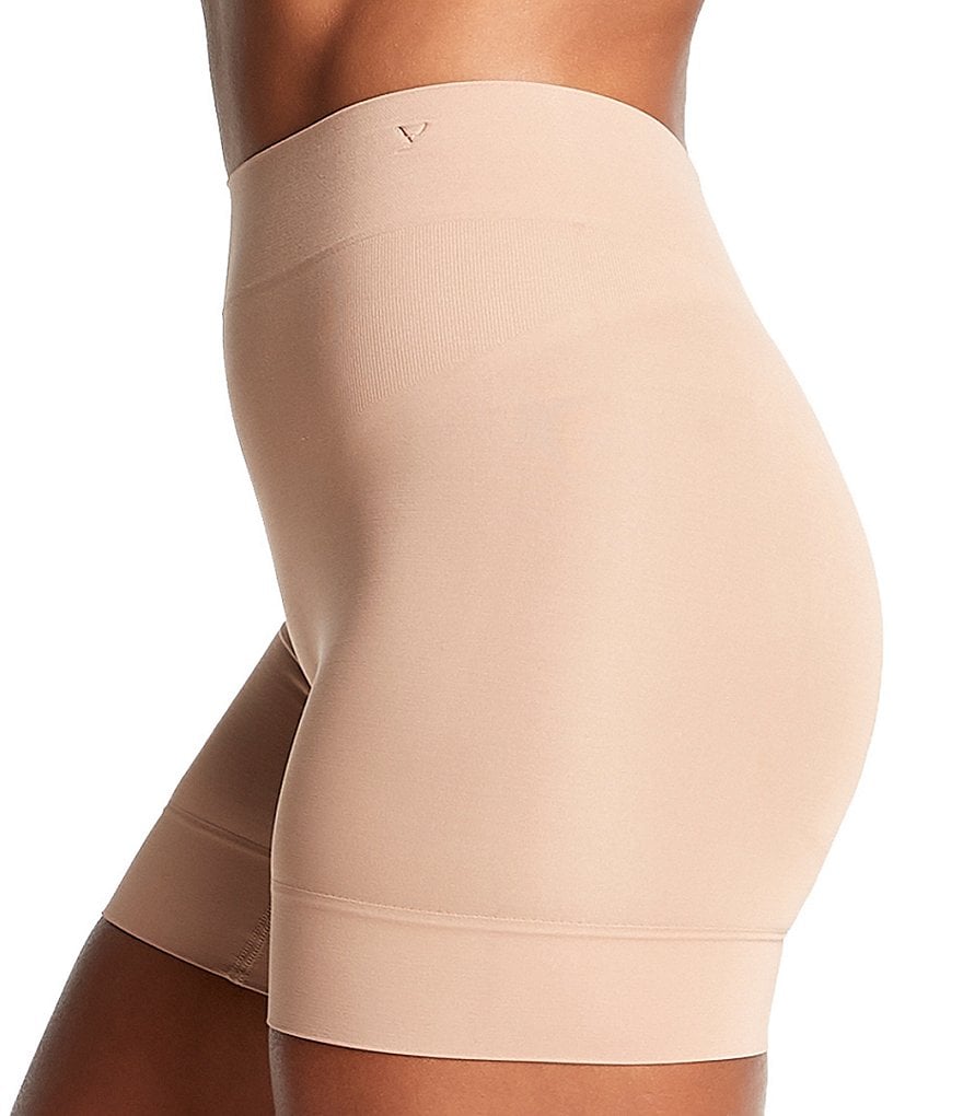 Yummie Bria Comfortably Curved Shaping Short