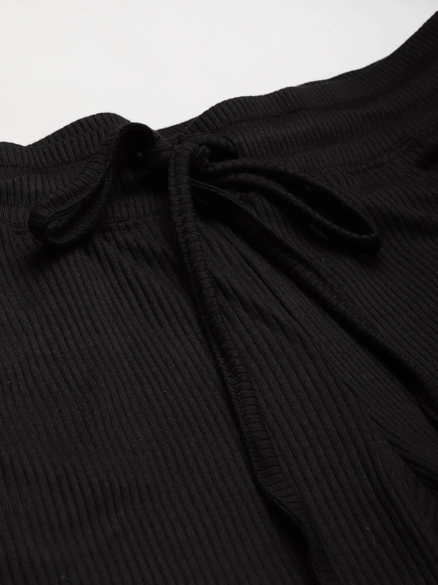 theRebelinme Black Cotton High Rise Cropped Capris