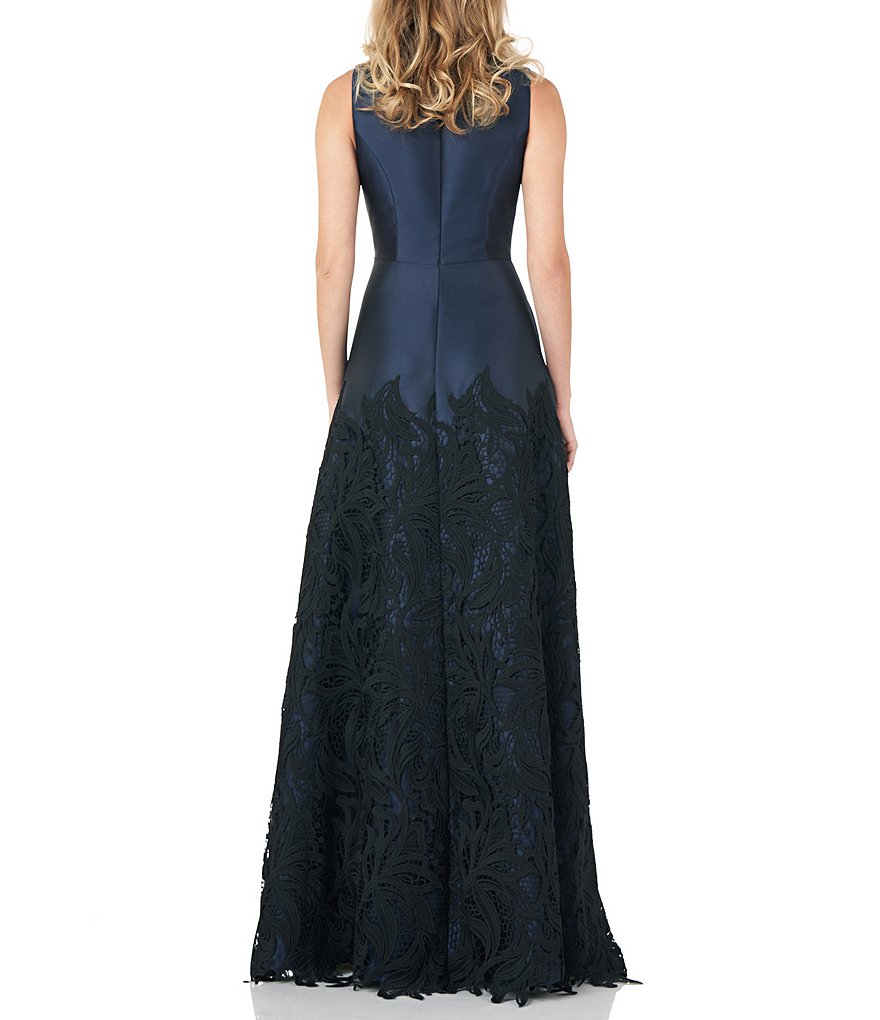 Kay Unger Sleeveless V-Neck Guipure Lace Mikado Gown