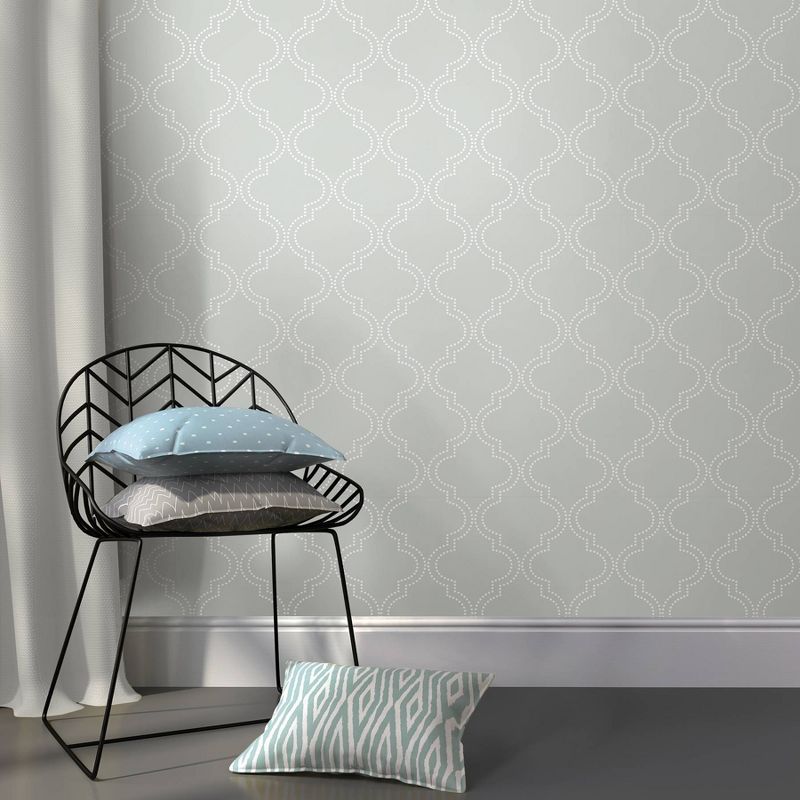 NuWallpaper Quatrefoil Peel & Stick Wallpaper Gray