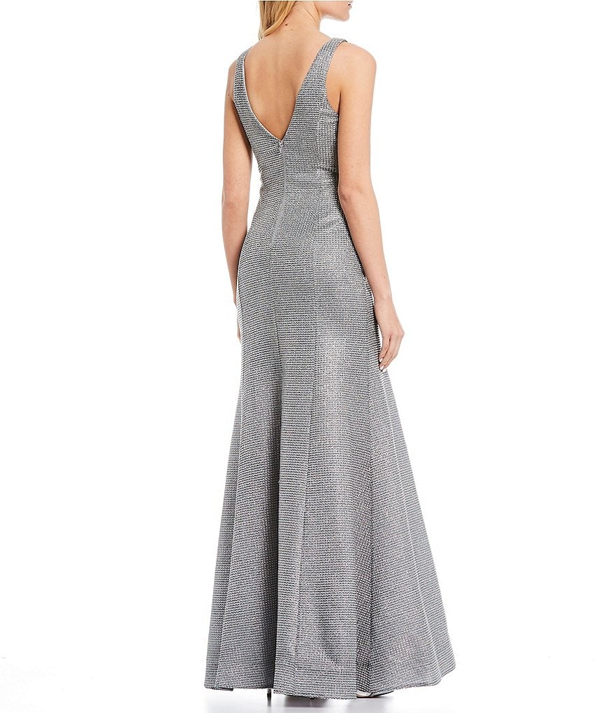 Sequin Hearts Sleeveless V-Neck Glitter Knit Trumpet Dress